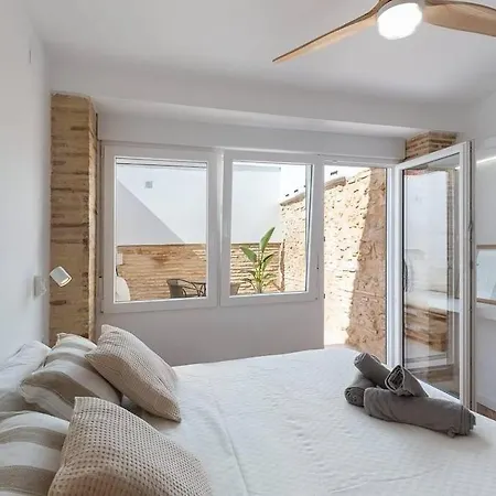Beautiful Restored House With Terrace Valencia Exterior foto