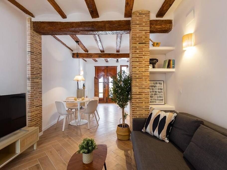 Beautiful Restored House With Terrace Apartamento Valencia